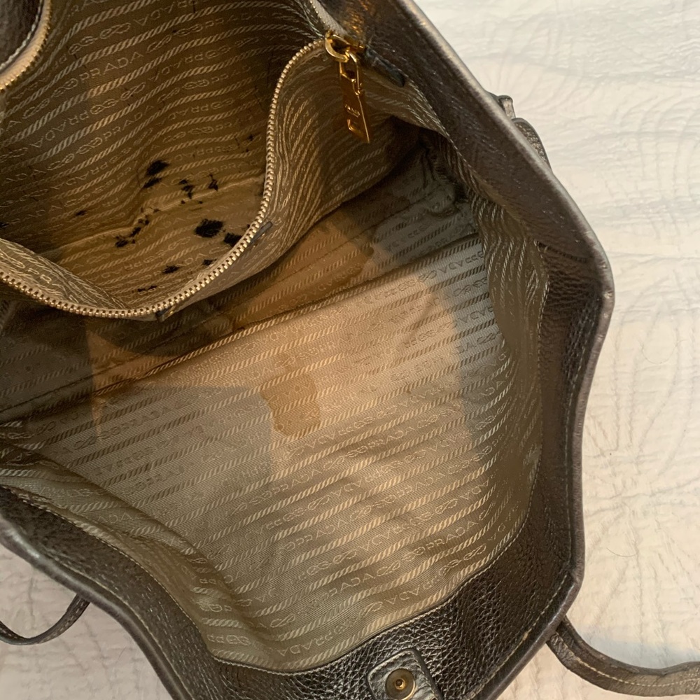 Prada bag - Picture 9 of 15